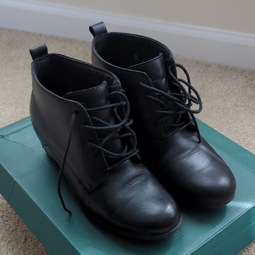 Clark's, Ingalls Panama Black Leather Booties
